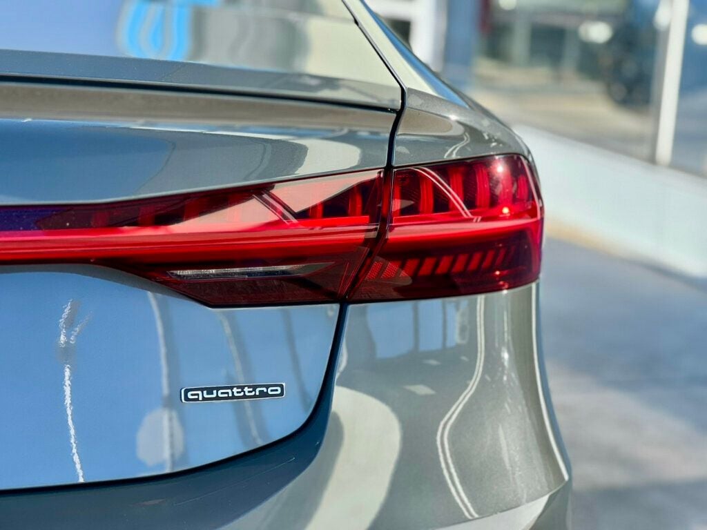 2023 Audi A7 Prestige 55 TFSI quattro - 22980568 - 10