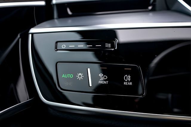2023 Audi A8 L 55 TFSI quattro - 22993766 - 43
