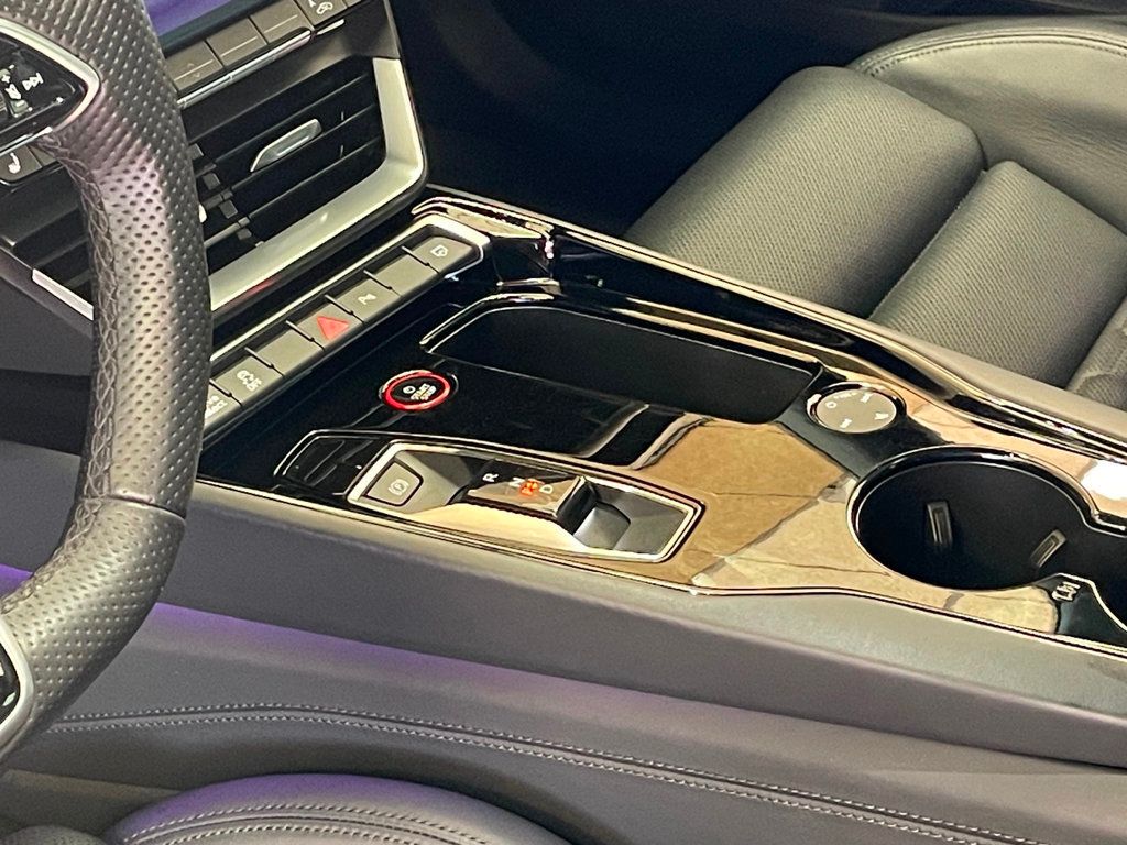 2023 Audi e-tron GT Premium Plus quattro - 22929519 - 17