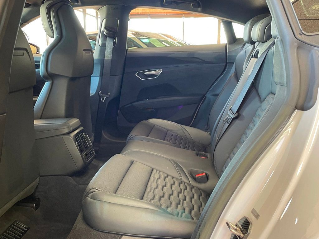 2023 Audi e-tron GT Premium Plus quattro - 22929519 - 18