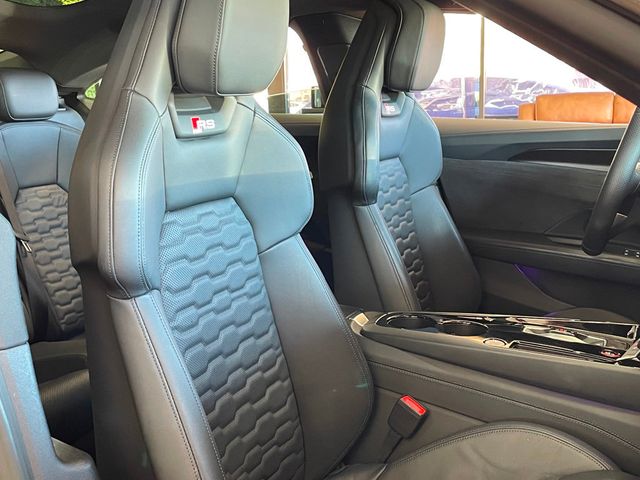 2023 Audi e-tron GT Premium Plus quattro - 22929519 - 24