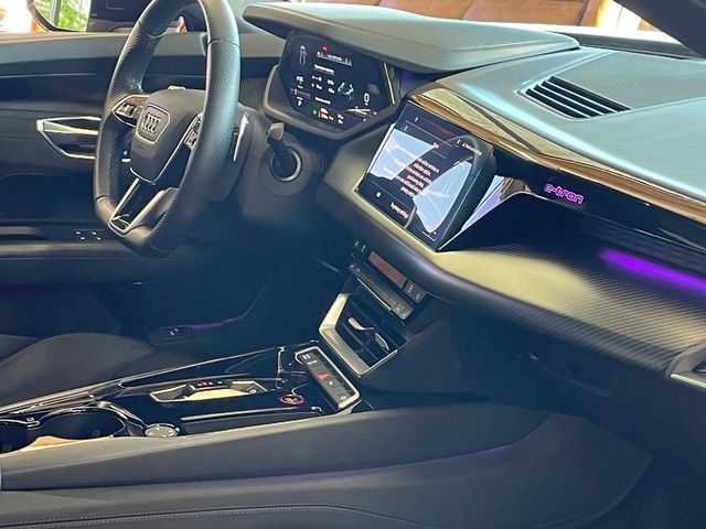 2023 Audi e-tron GT Premium Plus quattro - 22929519 - 25