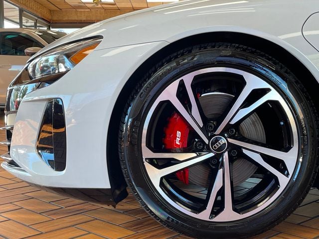 2023 Audi e-tron GT Premium Plus quattro - 22929519 - 4