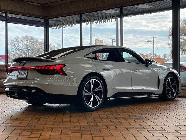 2023 Audi e-tron GT Premium Plus quattro - 22950405 - 10