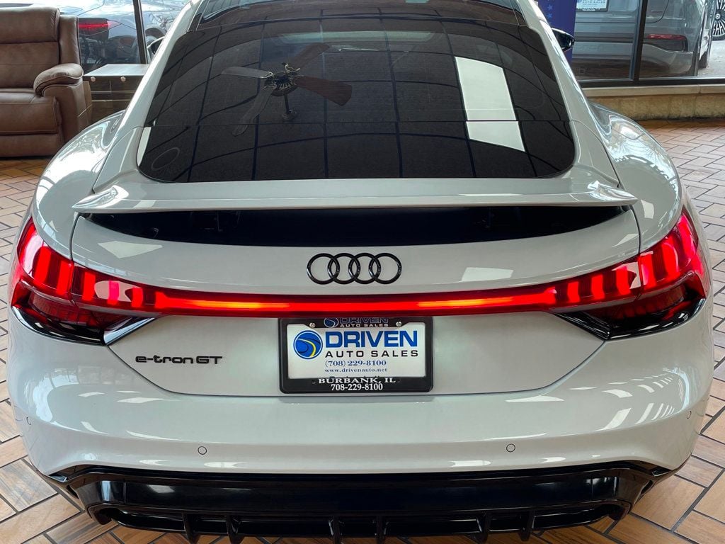 2023 Audi e-tron GT Premium Plus quattro - 22950405 - 11