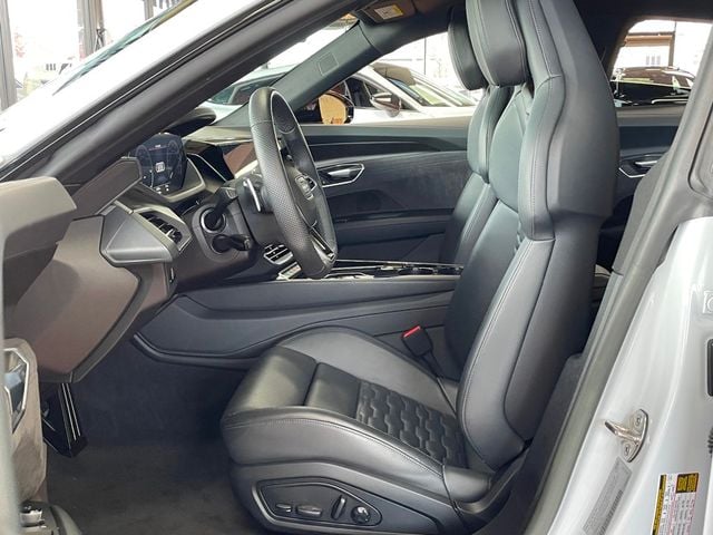 2023 Audi e-tron GT Premium Plus quattro - 22950405 - 12