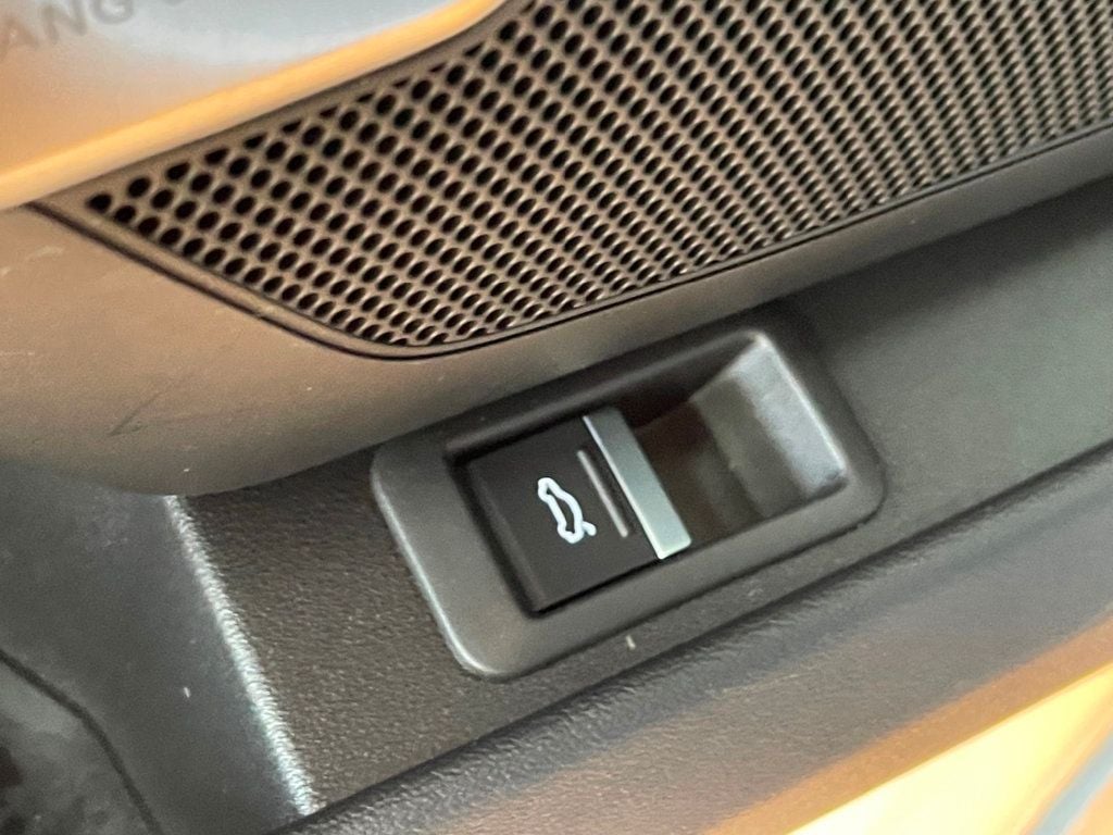 2023 Audi e-tron GT Premium Plus quattro - 22950405 - 18