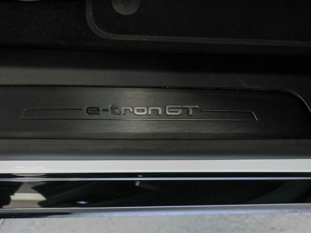 2023 Audi e-tron GT Premium Plus quattro - 23057742 - 26