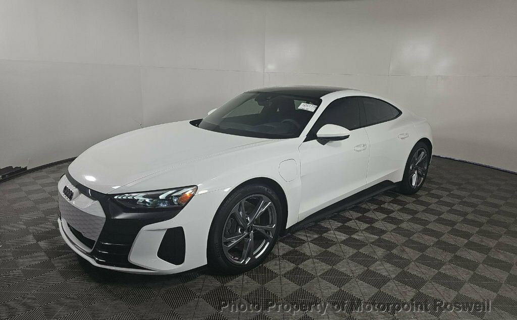 2023 Audi e-tron GT Premium Plus photo 2