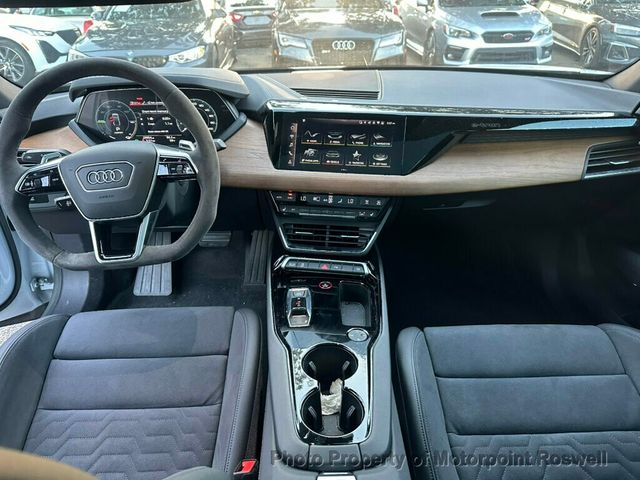 2023 Audi e-tron GT Premium Plus quattro - 22967585 - 18