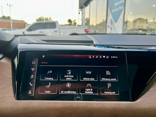 2023 Audi e-tron GT Premium Plus quattro - 23079023 - 28