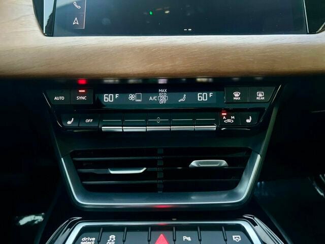 2023 Audi e-tron GT Premium Plus quattro - 23079023 - 30