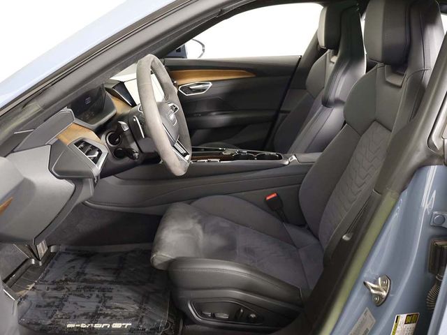 2023 Audi e-tron GT Premium Plus quattro - 23022269 - 31