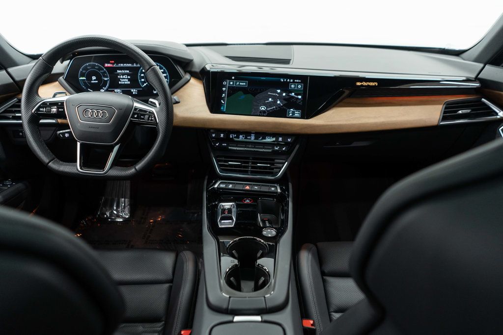 2023 Audi e-tron GT Premium Plus photo 10
