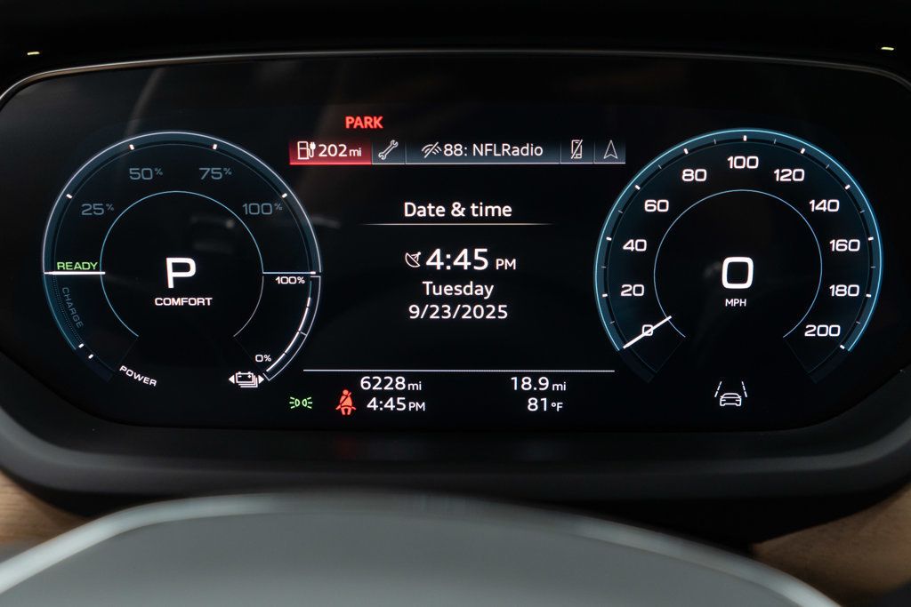 2023 Audi e-tron GT Premium Plus photo 18