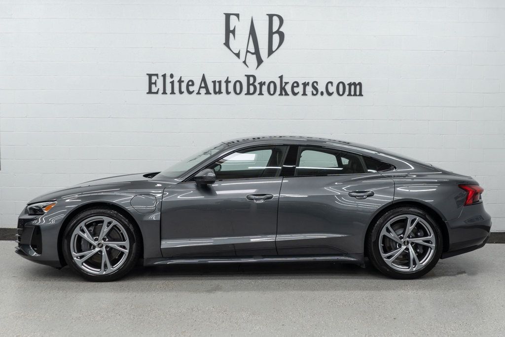 2023 Audi e-tron GT Premium Plus photo 2