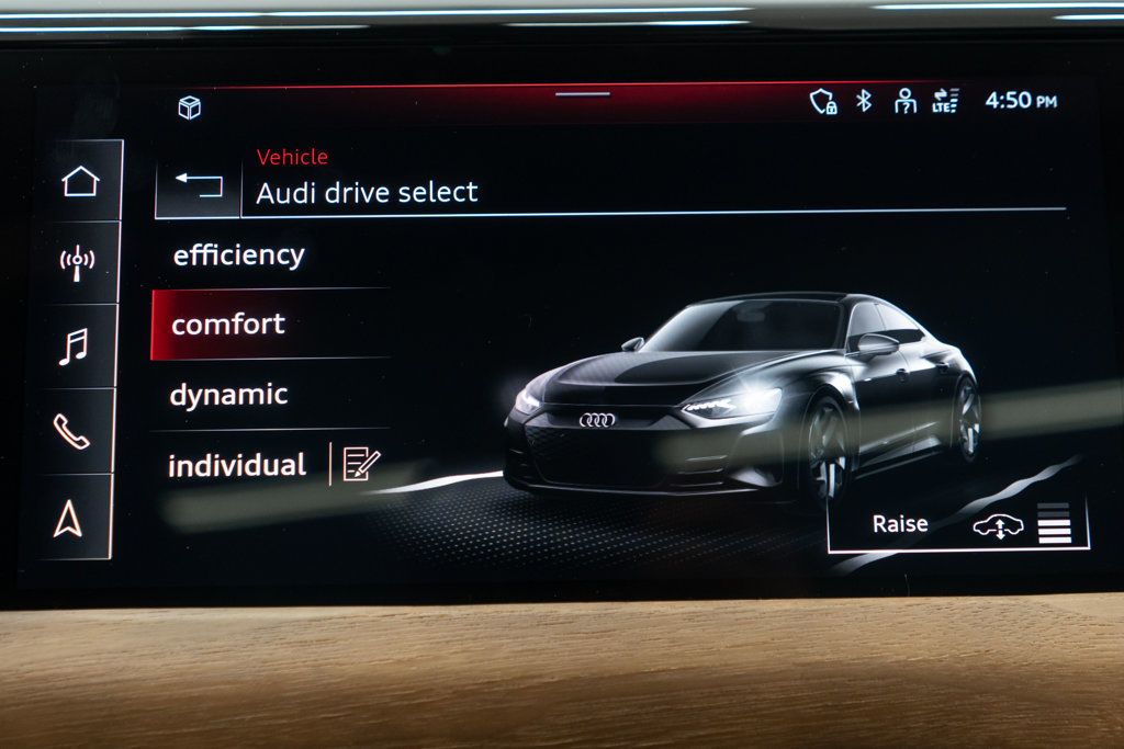 2023 Audi e-tron GT Premium Plus photo 25