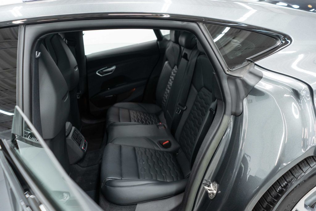 2023 Audi e-tron GT Premium Plus photo 28
