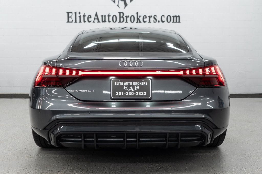 2023 Audi e-tron GT Premium Plus photo 4