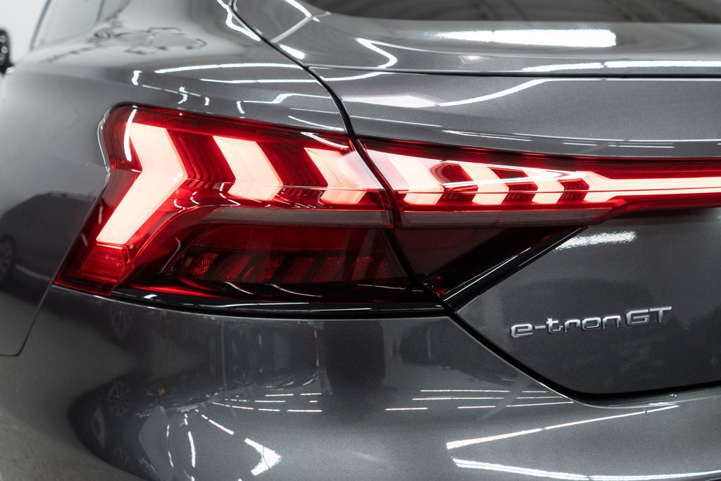 2023 Audi e-tron GT Premium Plus photo 40
