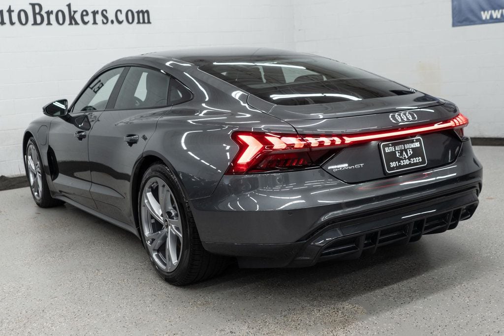 2023 Audi e-tron GT Premium Plus photo 6