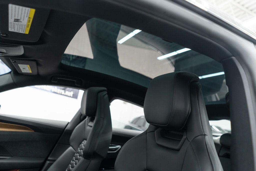 2023 Audi e-tron GT Premium Plus photo 8