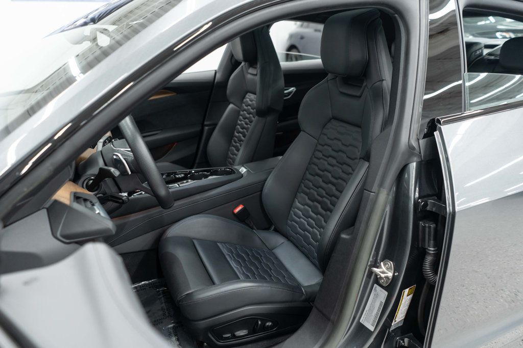 2023 Audi e-tron GT Premium Plus photo 9