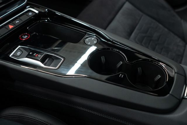 2023 Audi e-tron GT Premium Plus quattro - 22932610 - 18
