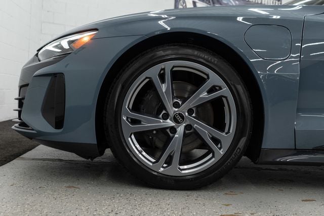 2023 Audi e-tron GT Premium Plus quattro - 22932610 - 34