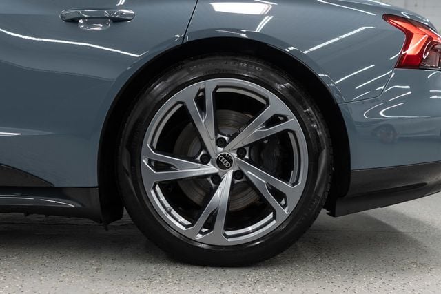 2023 Audi e-tron GT Premium Plus quattro - 22932610 - 35