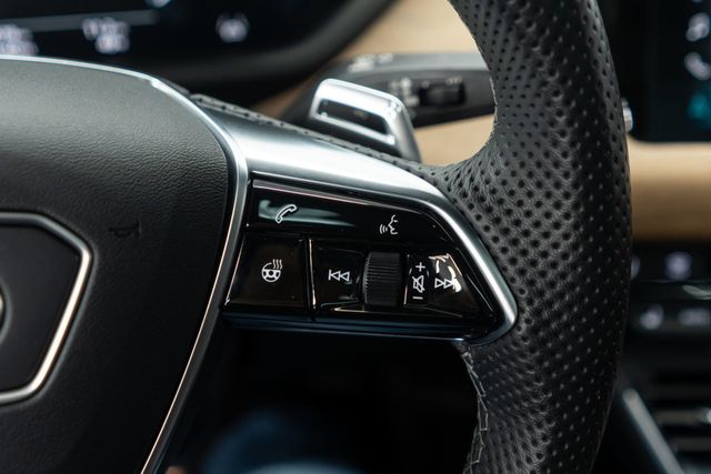 2023 Audi e-tron GT Premium Plus quattro - 22955100 - 24