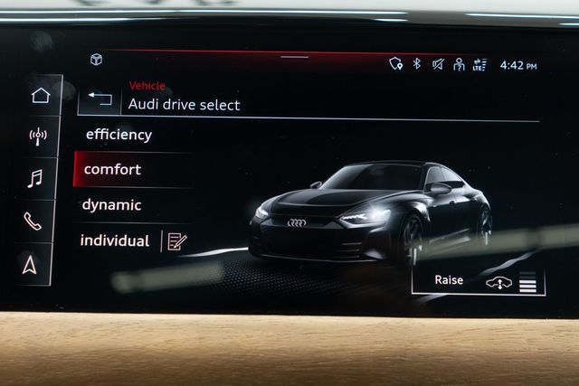 2023 Audi e-tron GT Premium Plus quattro - 22955100 - 29