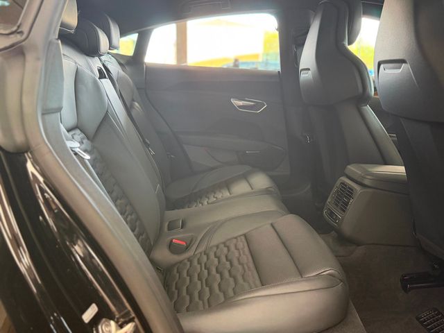2023 Audi e-tron GT Prestige quattro - 23018431 - 24