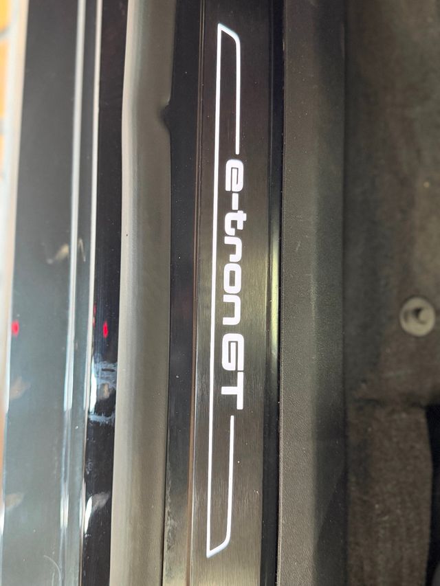 2023 Audi e-tron GT Prestige quattro - 23018431 - 35