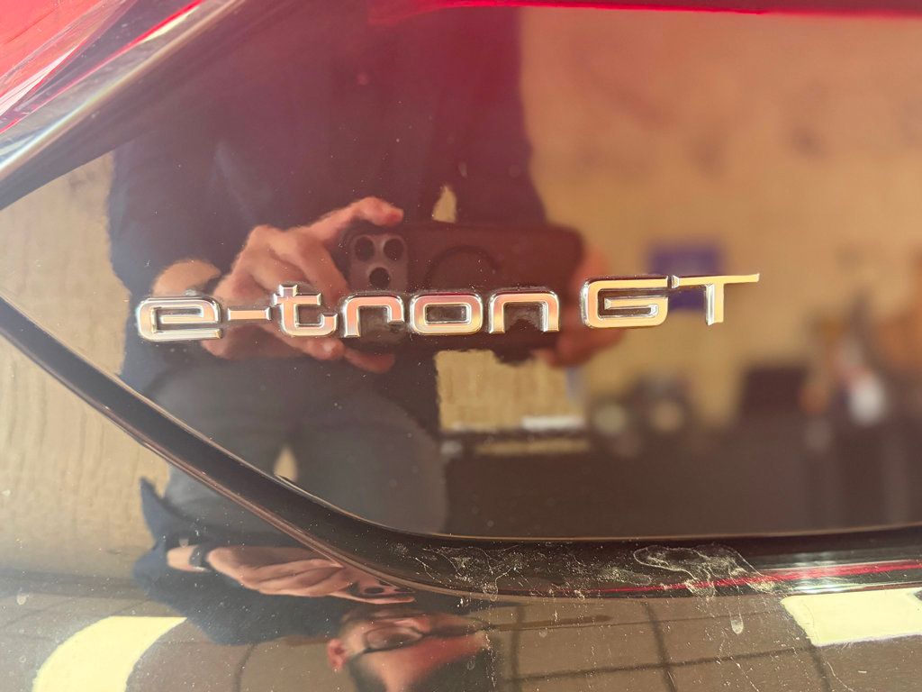 2023 Audi e-tron GT Prestige quattro - 23018431 - 36