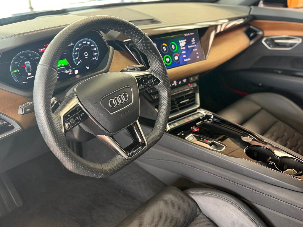2023 Audi e-tron GT Prestige quattro - 23018431 - 38