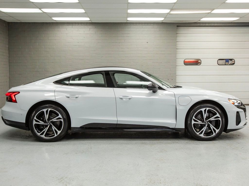 2023 Audi e-tron GT Prestige photo 3