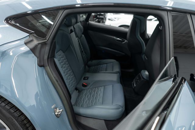 2023 Audi e-tron GT Prestige quattro - 22974917 - 11