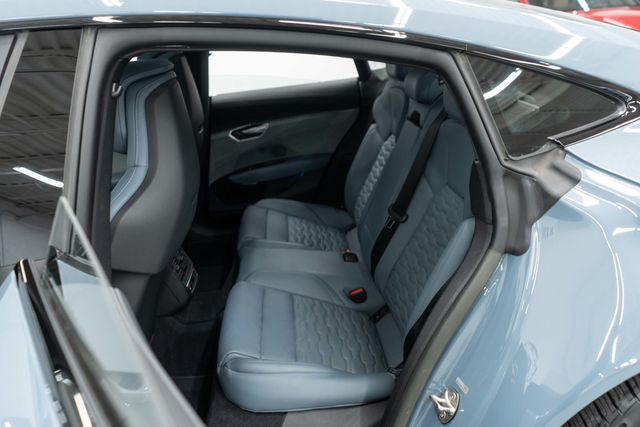 2023 Audi e-tron GT Prestige quattro - 22974917 - 37