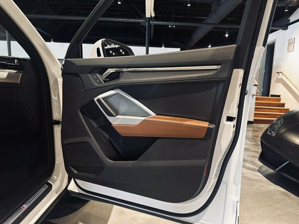 2023 Audi Q3 MSRP$43,495/Premium/ConviencePkg/BlackOpticsPkg/NAV - 23056596 - 24