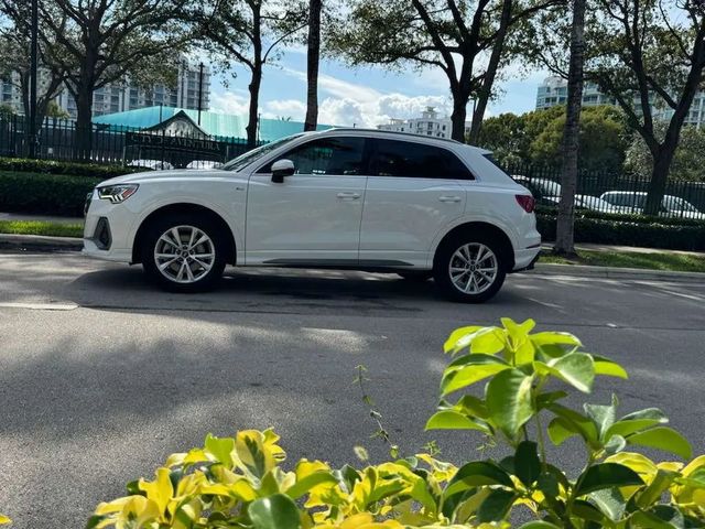 2023 Audi Q3 S line Premium 45 TFSI quattro - 22962281 - 10