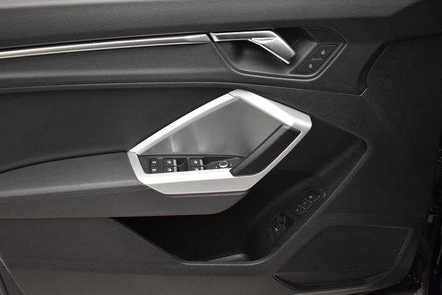 2023 Audi Q3 S line Premium 45 TFSI quattro - 22921685 - 10