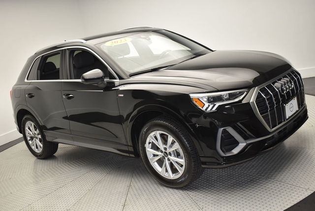 2023 Audi Q3 S line Premium 45 TFSI quattro - 22921685 - 2