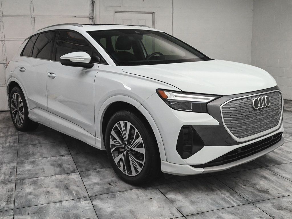 2023 Audi Q4 40 E-tron Premium Plus photo 3