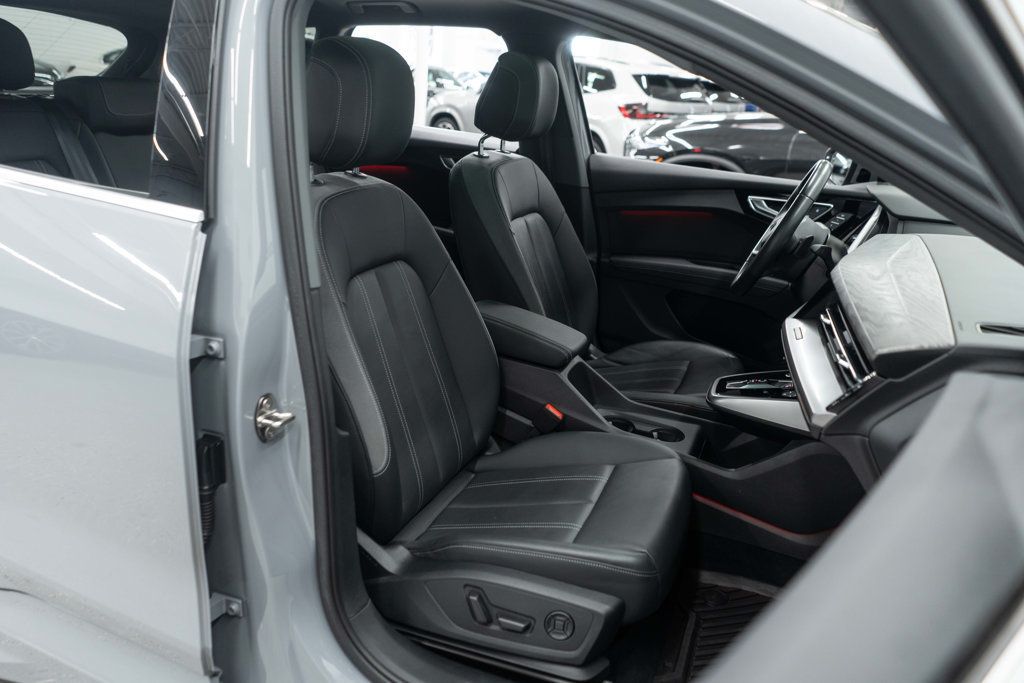 Audi Q4 photo 11