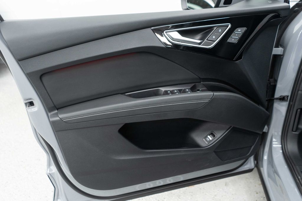 Audi Q4 photo 16