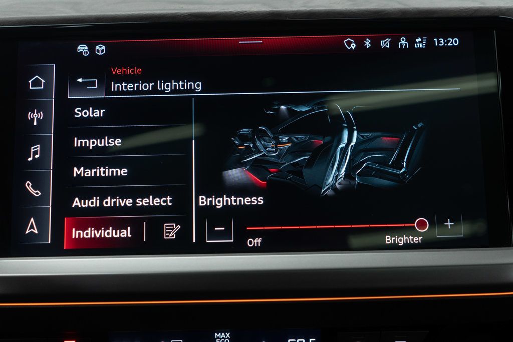 Audi Q4 photo 28