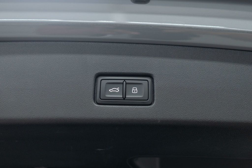 Audi Q4 photo 35
