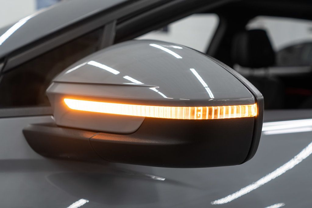 Audi Q4 photo 42