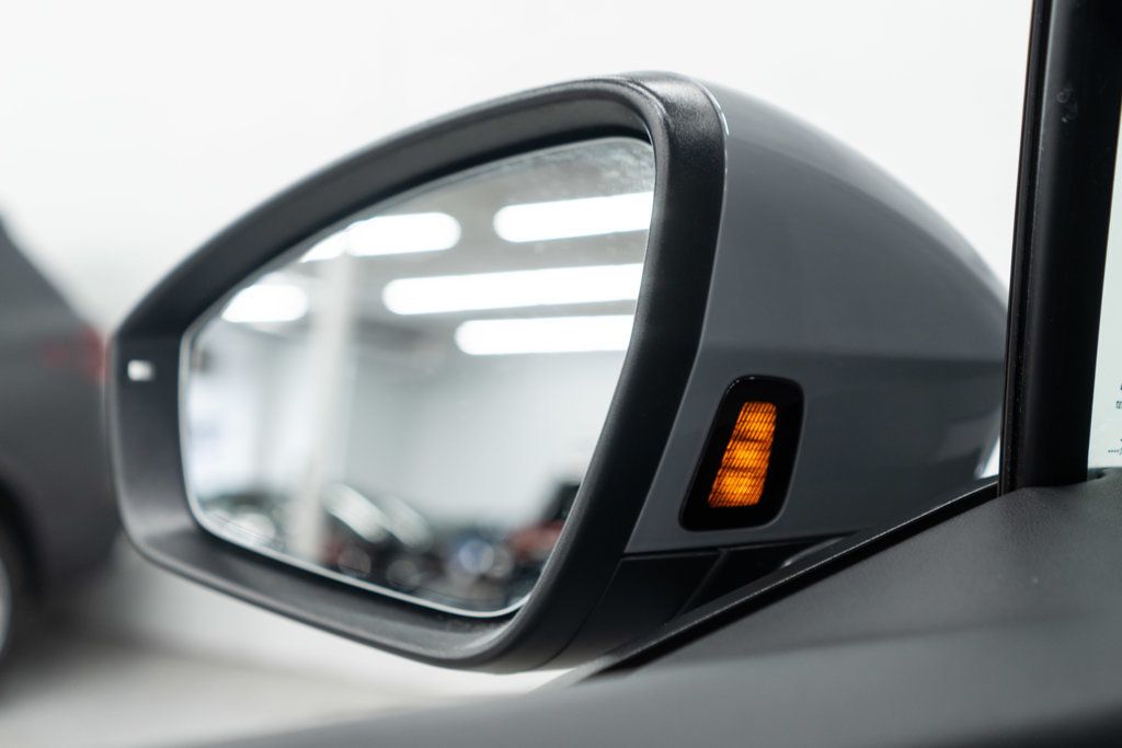 Audi Q4 photo 43
